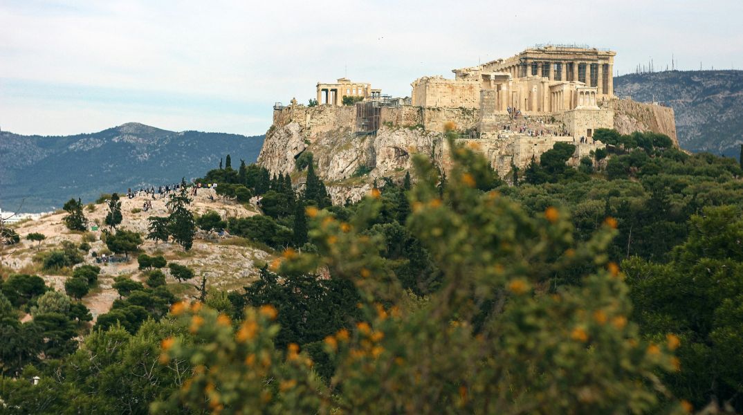 Αίθριος ο καιρός την Κυριακή 5 Οκτωβρίου 2025, με τοπικές βροχές σε Ιόνιο, Ήπειρο, Κρήτη και Δυτική Ελλάδα - Σχετικά χαμηλές θερμοκρασίες, άνεμοι έως 5 μποφόρ.