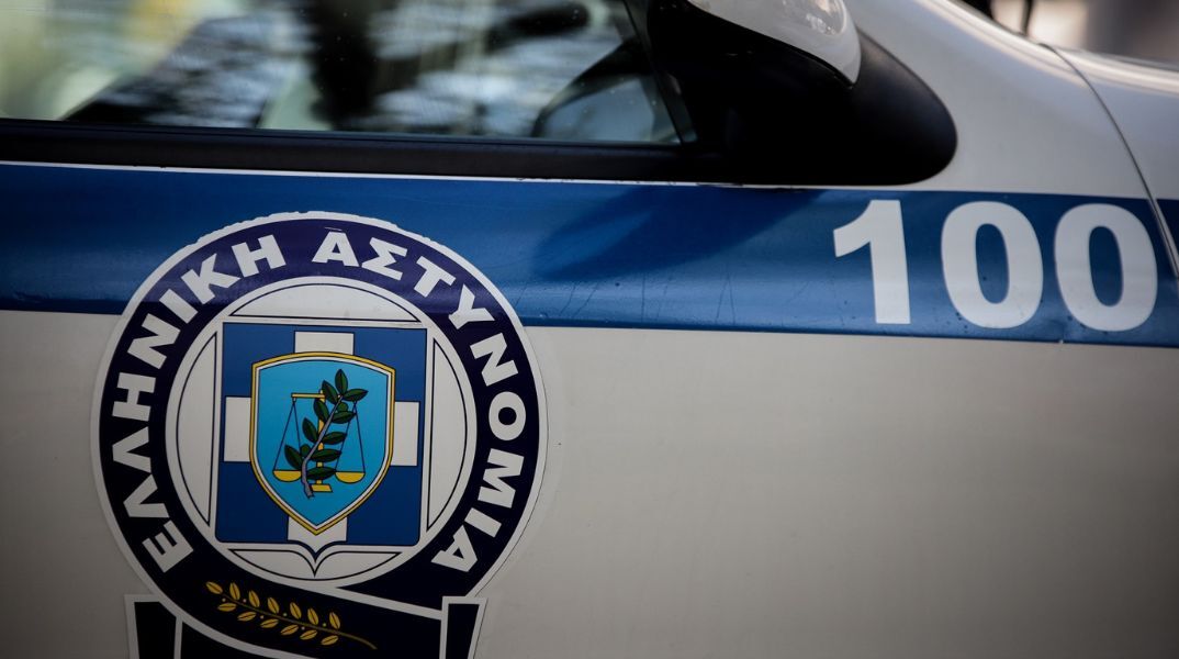 Δίωξη σε βαθμό κακουργήματος ασκήθηκε στον διανομέα που επιτέθηκε με κατσαβίδι σε οδηγό στην Ιερά Οδό - Αντιμετωπίζει κατηγορίες για βαριά σωματική βλάβη.
