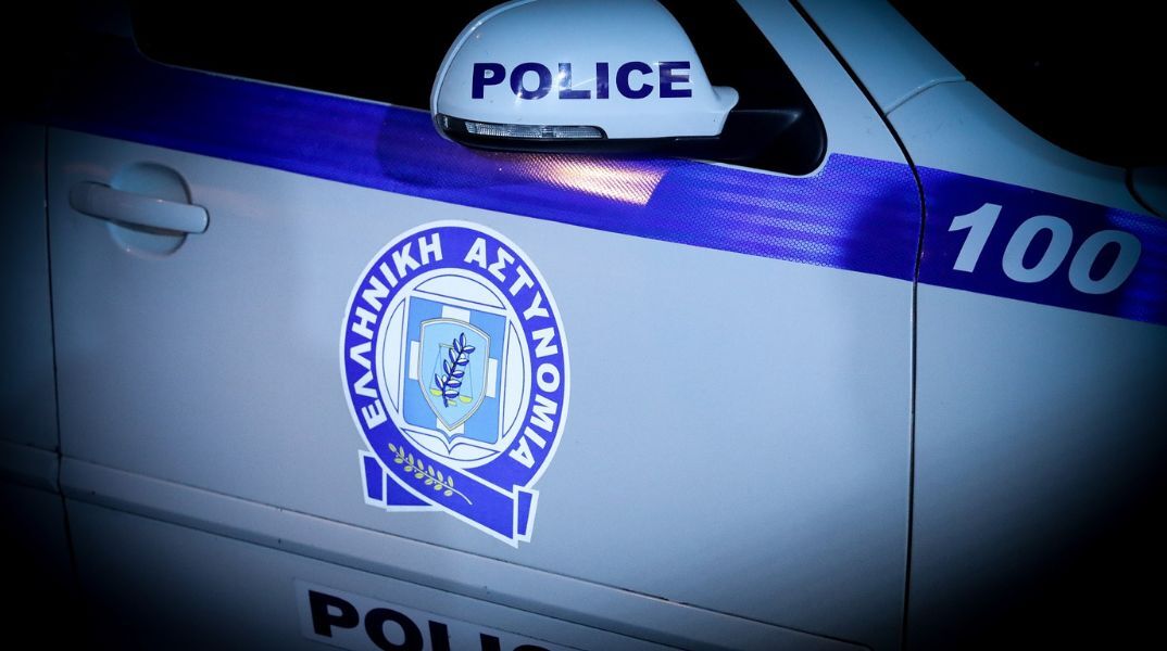 Σύλληψη 25χρονου υπηκόου Τουρκίας σε περιοχή της Αθήνας για κατοχή ναρκωτικών ουσιών - Αντιστάθηκε κατά την επιχείρηση της αστυνομίας. 