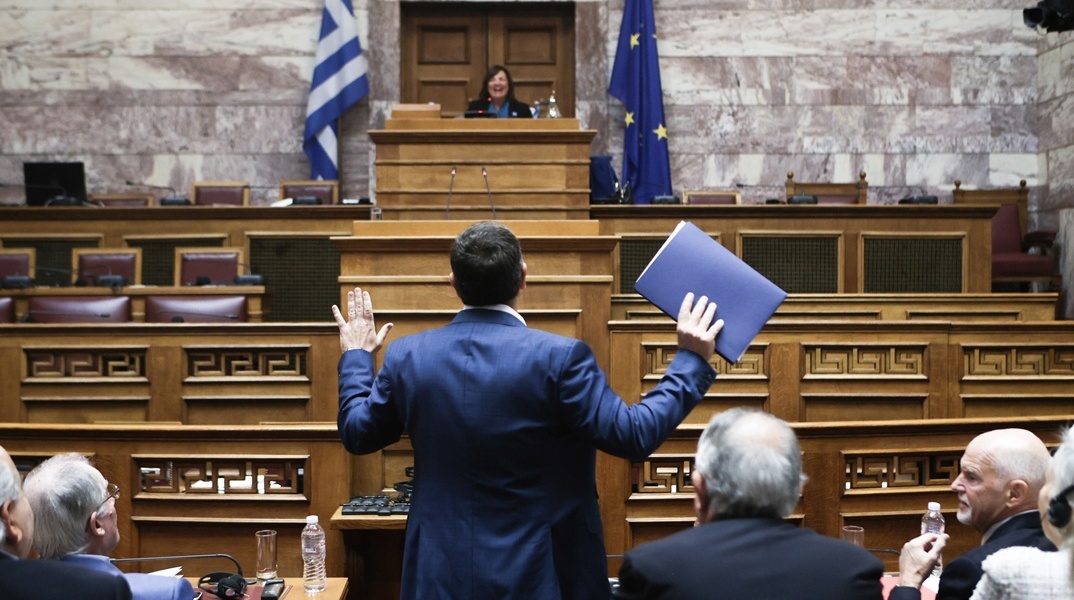 Ποιος παίρνει την έδρα του Αλέξη Τσίπρα στη Βουλή και γιατί ο ΣΥΡΙΖΑ θα μείνει με 25 βουλευτές