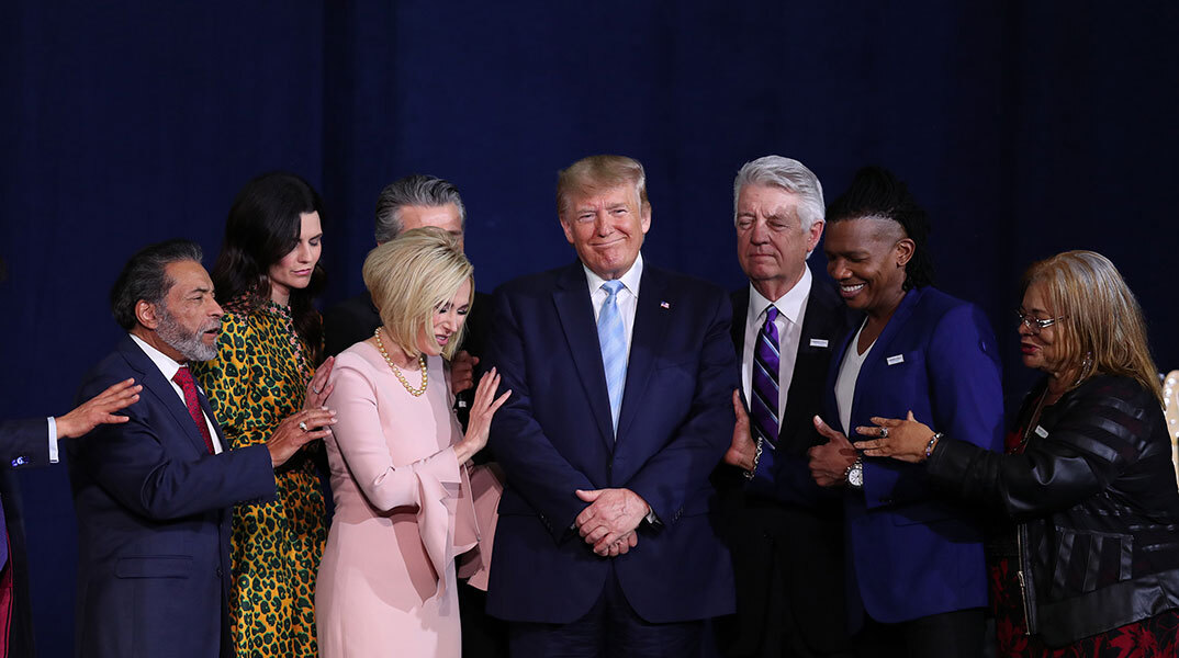 O Nτόναλντ Τραμπ και οι φονταμενταλιστές χριστιανοί