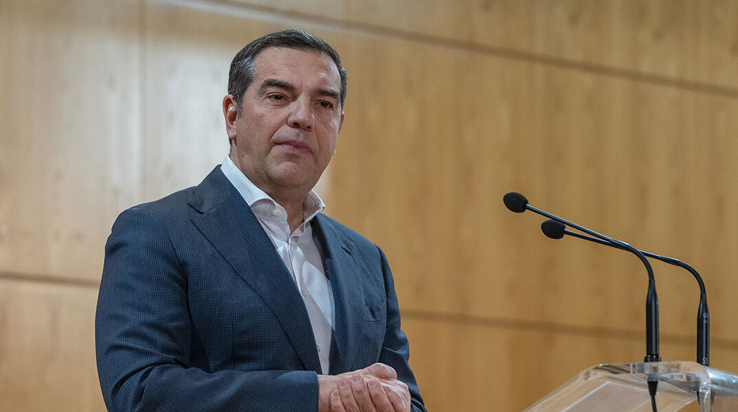 Ο κ.Τσίπρας αλλάζει προσωπείο, όχι πρόσωπο