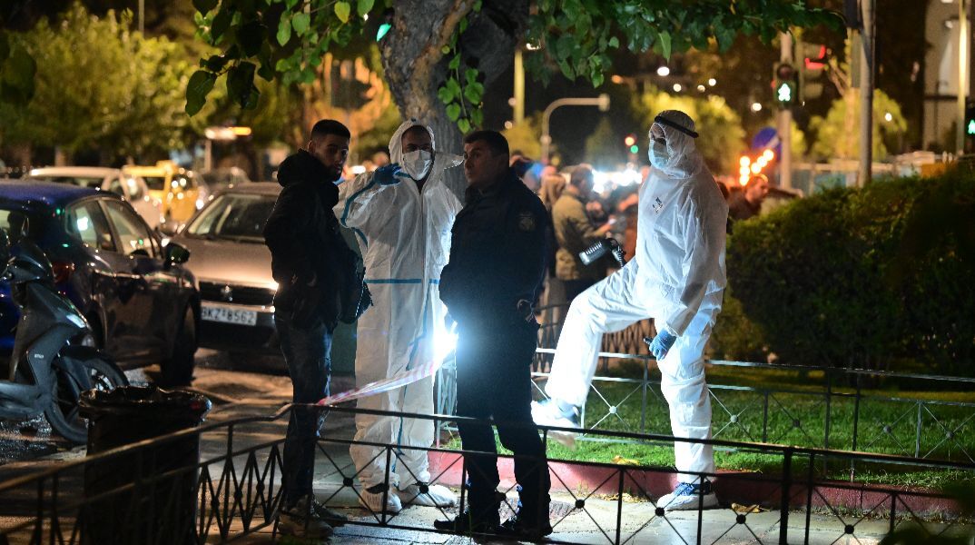 ekrixi_ntiskotek_mixalakopoulou__1_