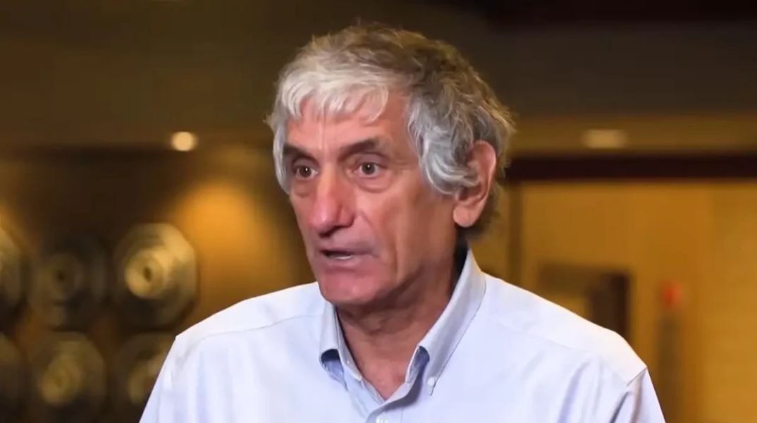 John M. Martinis: Ποιος είναι ο κορυφαίος Ελληνοαμερικανός επιστήμονας που τιμήθηκε με Νόμπελ Φυσικής