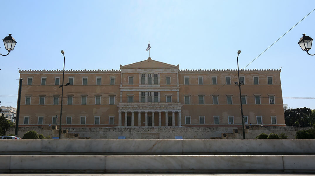 Στον δρόμο της αυτοκαταστροφής