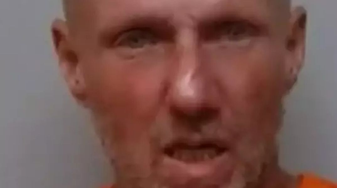 Φλόριντα: Συνελήφθη 51χρονος για παράνομη είσοδο σε σιδηροδρομικές γραμμές - Απίστευτη ανακάλυψη των αστυνομικών αρχών κατά την εισαγωγή του στη φυλακή