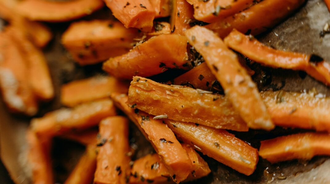 Καρότα με παρμεζάνα στον φούρνο