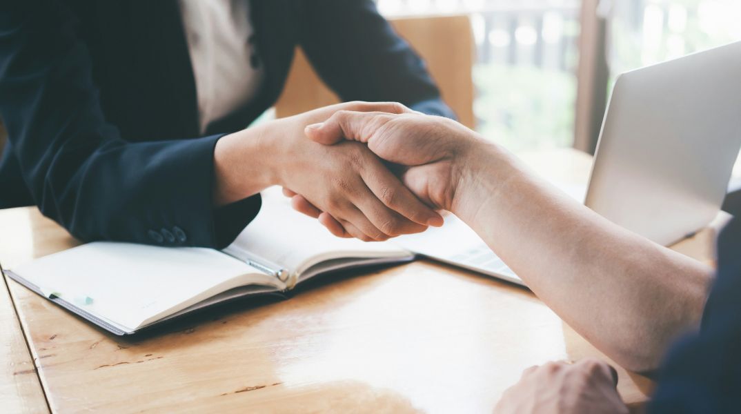 Θετικό ρεκόρ στην απασχόληση: 317.301 νέες θέσεις εργασίας δημιουργήθηκαν τον Ιανουάριο-Αύγουστο 2025 - Είναι η καλύτερη επίδοση 8μηνου από το 2001.