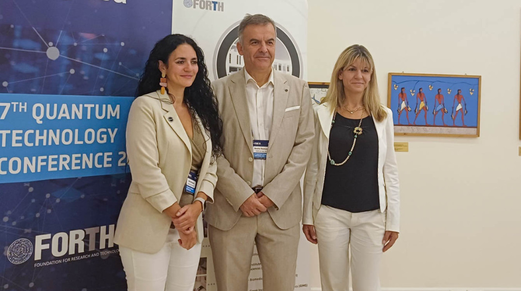 κα. Μηνόγλου (Διευθύντρια του Τμήματος Οπτικής, Ρομποτικής και Βιολογικών Επιστημών της ESA), κ. Χαρμανδάρης (Πρόεδρος του ΙΤΕ) και κα. Πανοπουλου