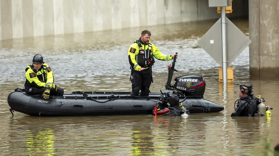 Αρχές σε έρευνα στο νερό