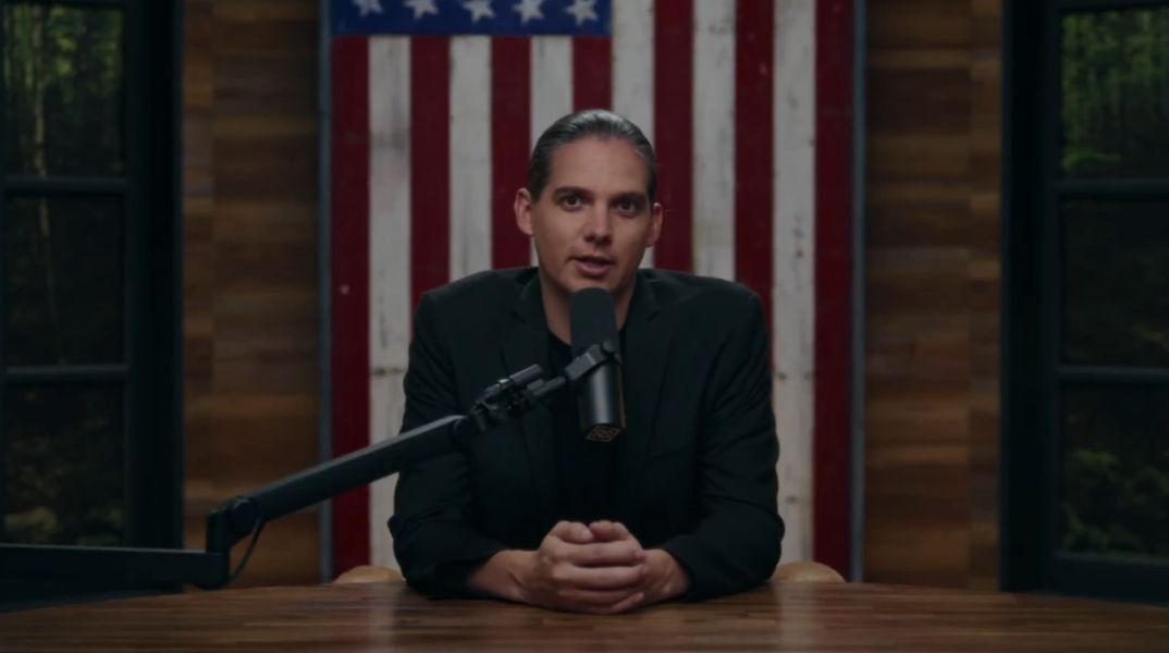 Ο σύμβουλος τεχνητής νοημοσύνης της Meta, Ρόμπι Στάρμπακ, κατηγορείται για διάδοση ψευδών ειδήσεων και ακραίων θέσεων για πυροβολισμούς, εμβόλια και τρανς άτομα