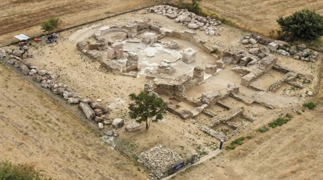 Το ΥΠΠΟ αποκαθιστά τον περίκεντρο ναό στη Μαξιμιανούπολη, κρίσιμο βυζαντινό κέντρο της Θράκης - Χρηματοδότηση 1,5 εκ. € για δομική αποκατάσταση και ανάδειξη.