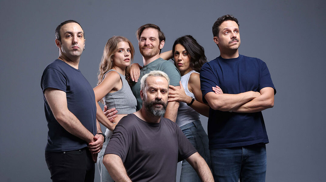 Το σποτ, το νέο έργο του Ζήση Ρούμπου στο Θέατρο Γκλόρια