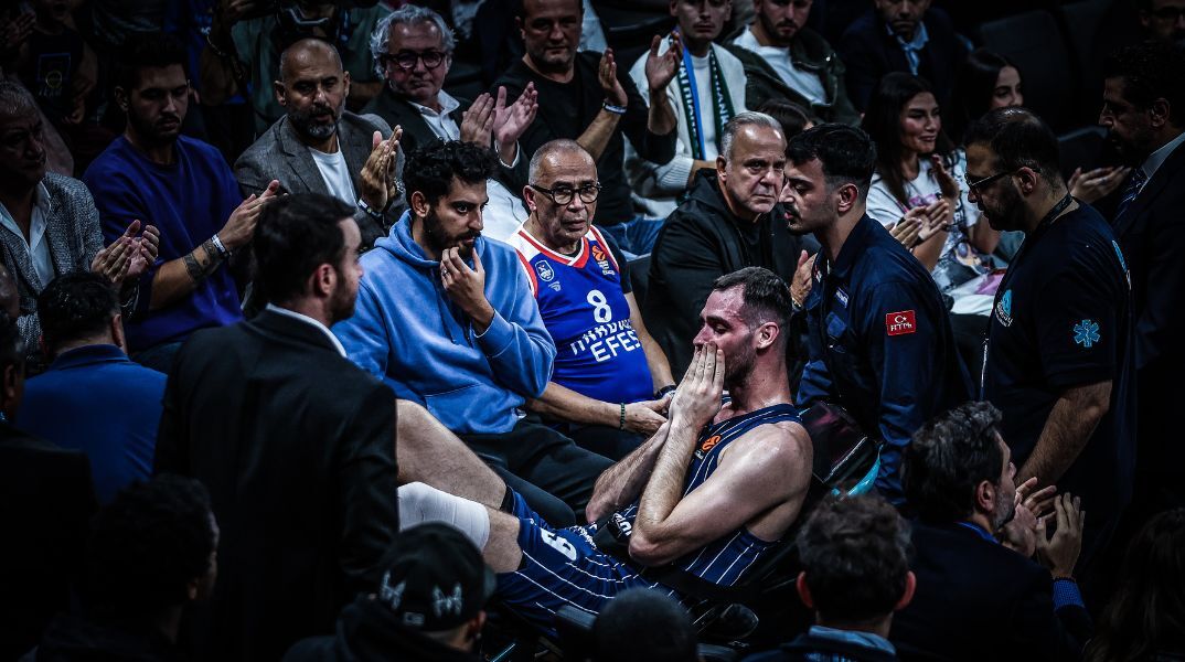 Η ΚΑΕ Παναθηναϊκός εξέφρασε δημόσια τη στήριξή της στον Γιώργο Παπαγιάννη μετά τον τραυματισμό του, με ανάρτηση που έκανε στα social media.