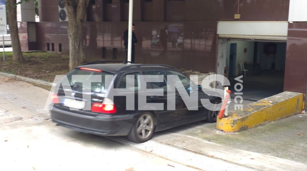 Διπλό φονικό στη Φοινικούντα: Οι δύο 22χρονοι κατηγορούμενοι έφτασαν στα δικαστήρια Καλαμάτας για να απολογηθούν - Πού στρέφονται οι έρευνες