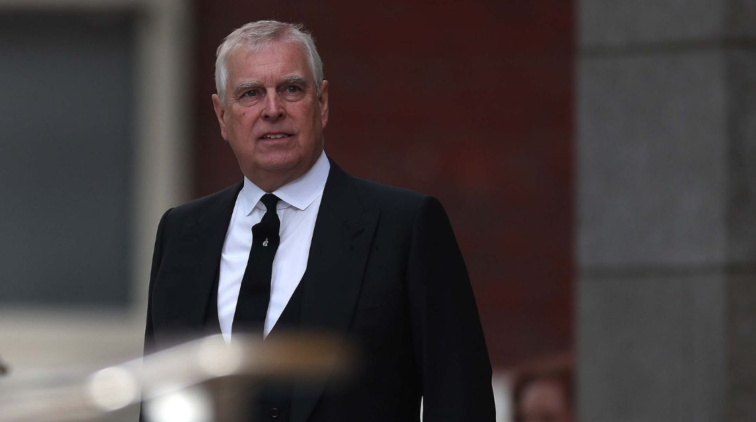 Αποκαλύψεις φέρνουν ξανά στο προσκήνιο τον πρίγκιπα Άντριου - Ζητείται από τον βασιλιά Κάρολο να του αφαιρέσει τον τίτλο μετά τις νέες κατηγορίες 