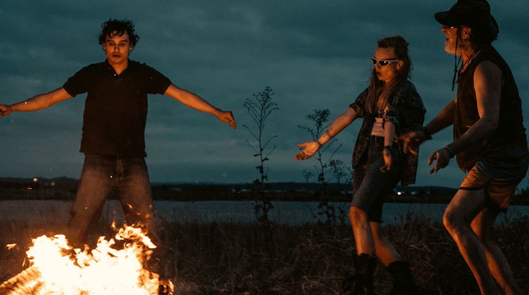 Αχινός: Το εντυπωσιακό ντεμπούτο του Χάρις Ντίκινσον στους κινηματογράφους από το Cinobo 