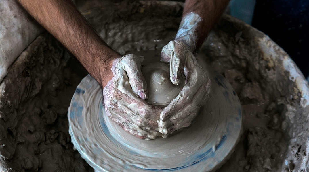 Πόλη μου φτιαγμένη απο πηλό: Εργαστήρια κεραμικής σε Αθήνα και Θεσσαλονίκη