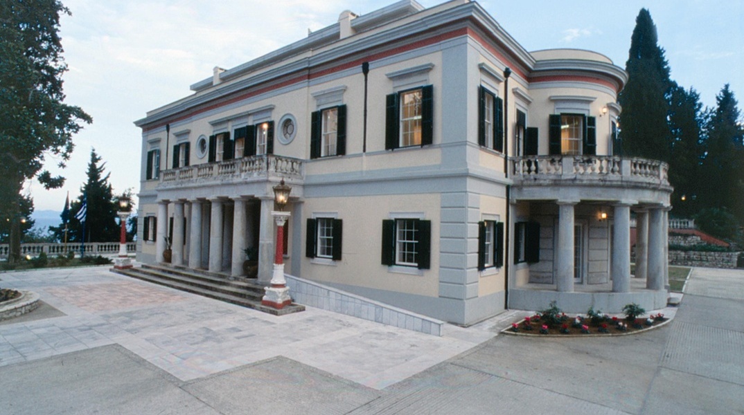 Έπαυλη στο Μον Ρεπό