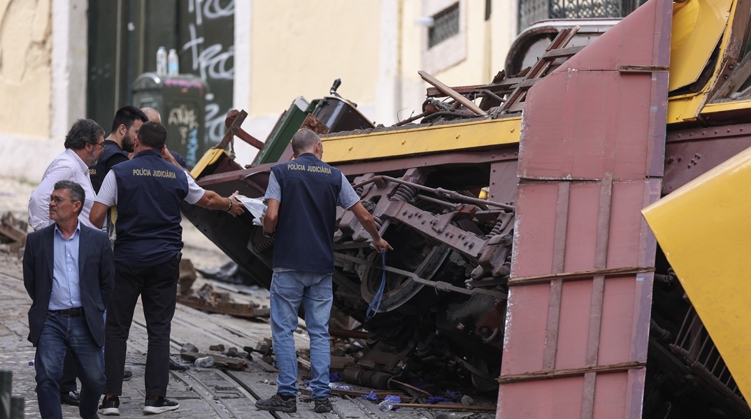 Συντρίμια του τελεφερίκ στη Λισαβόνα