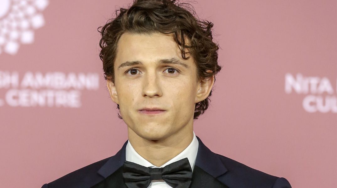 Ο Τομ Χόλαντ ίσως αποκλειστεί από τον ρόλο του Τζέιμς Μποντ λόγω του συμβολαίου του με τη Marvel για τον Spider-Man - Ο όρος που δυσκολεύει τη συμμετοχή του. 