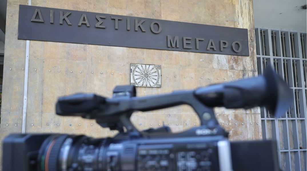 Αθώα κρίθηκε στο Εφετείο Θεσσαλονίκης μητέρα που είχε καταδικαστεί πρωτόδικα για «βασανιστήρια» των παιδιών της, τα οποία ανακάλεσαν τις ψευδείς καταγγελίες.