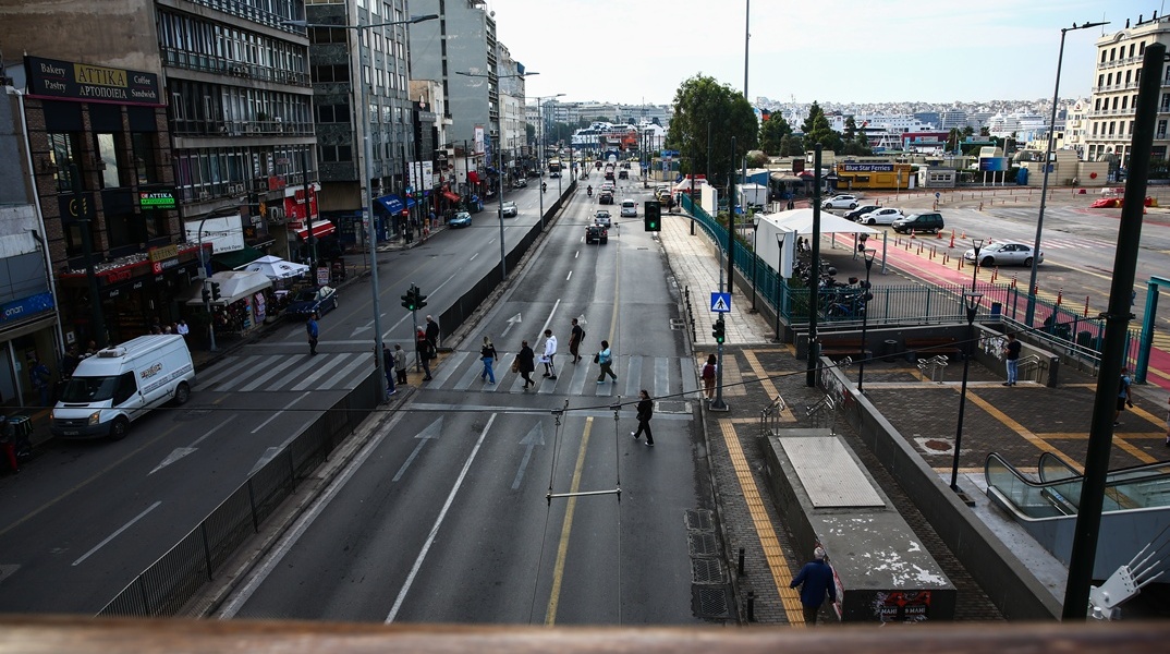 Λιγοστή κίνηση στο λιμάνι του Πειραιά