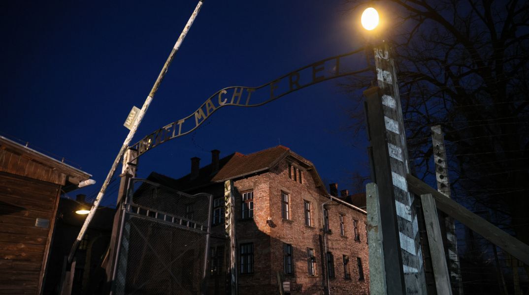 Γερμανοί οδοντίατροι αναγνώρισαν με καθυστέρηση τις βίαιες πρακτικές του επαγγέλματος επί Ναζί, με σαδιστικές εξαγωγές δοντιών και πειράματα.