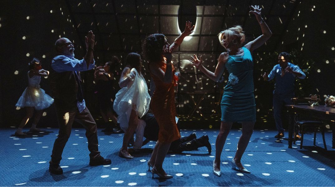 Θέατρο του Νέου Κόσμου: 6 παραστάσεις που σοκάρουν, συγκινούν και προκαλούν διάλογο με την κοινωνία