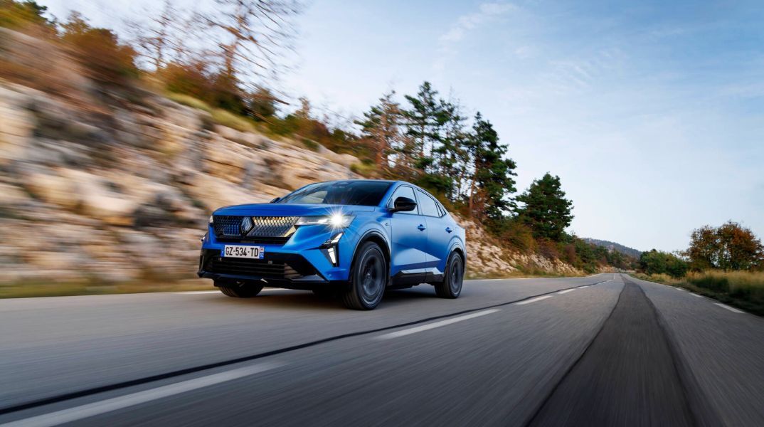 To εντυπωσιακό Renault Rafale είναι ένα «super-hybrid» υψηλών επιδόσεων 