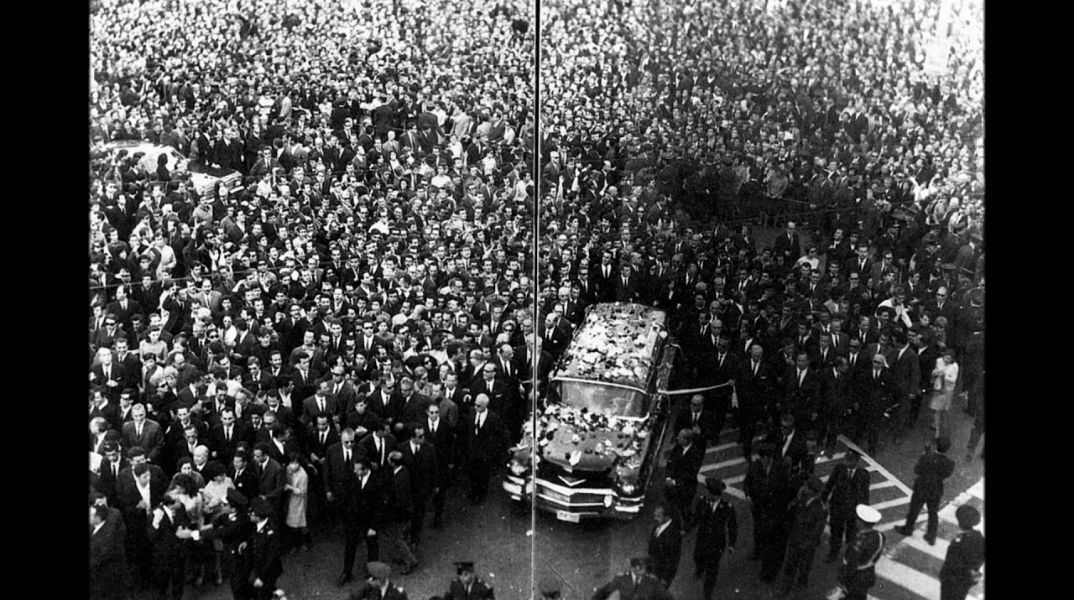 Αθήνα, 03 Νοεμβρίου 1968: Πώς η κηδεία του Γεωργίου Παπανδρέου μετατράπηκε σε αντιδικτατορική διαδήλωση