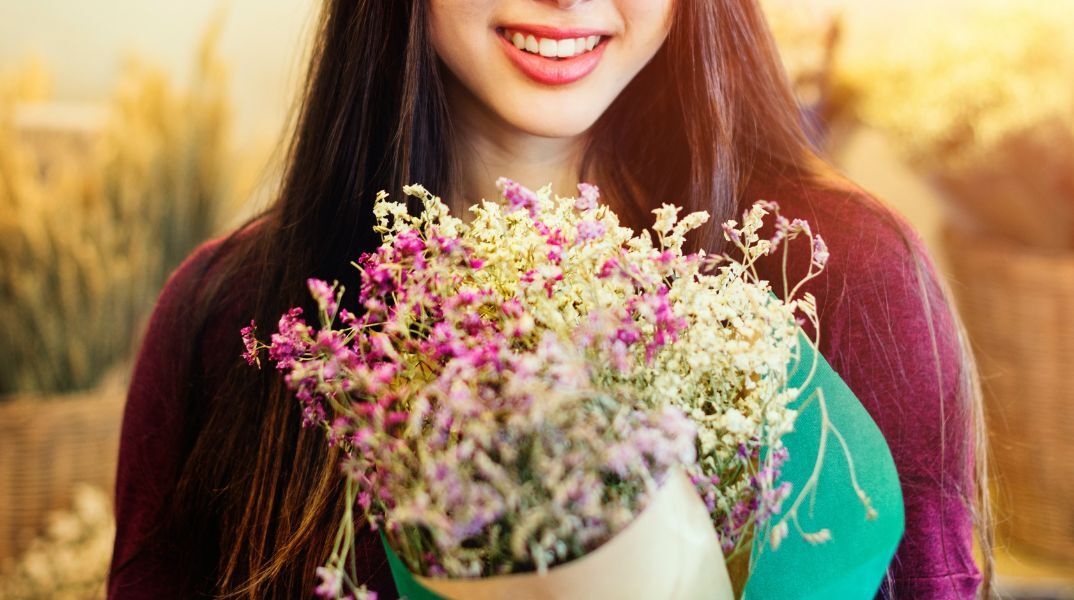 Ποιοι γιορτάζουν σήμερα 10 Νοεμβρίου 2025; Το εορτολόγιο της Athens Voice σου τους θυμίζει. Μην ξεχάσεις να τους δώσεις τις καλύτερες ευχές σου!