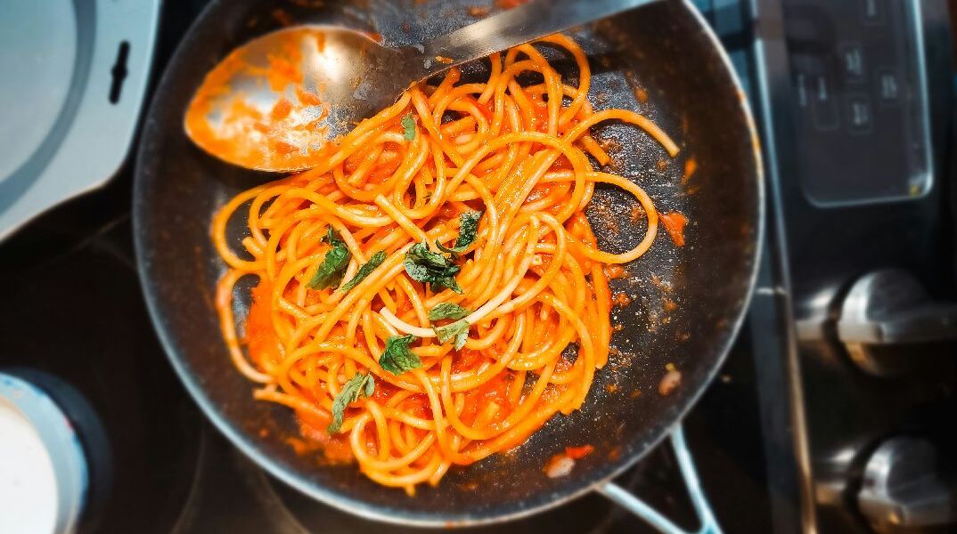 Η μακαρονάδα των τεσσάρων υλικών