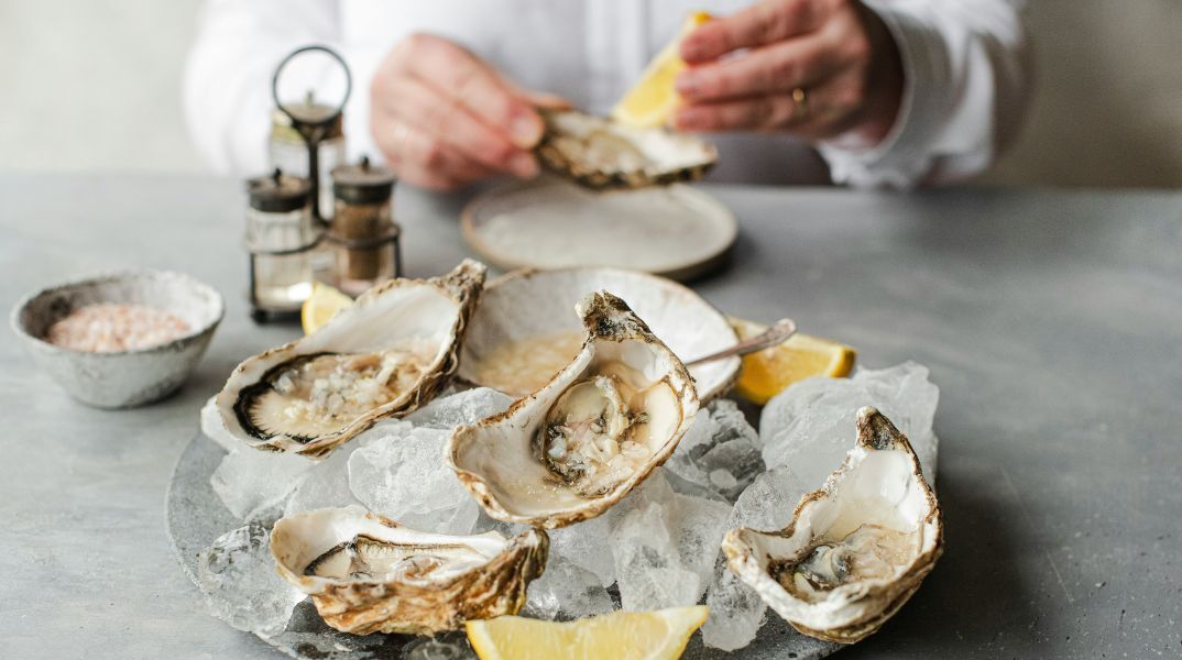 Η στυτική δυσλειτουργία επηρεάζει εκατομμύρια άνδρες - Ένας ειδικός εξηγεί ποια «υπερτρόφιμα» ενισχύουν τη στύση και την καρδιαγγειακή υγεία.