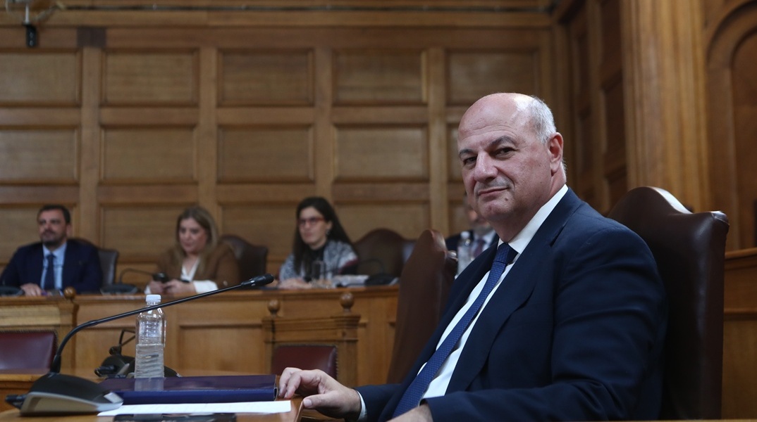 Κώστας Τσιάρας