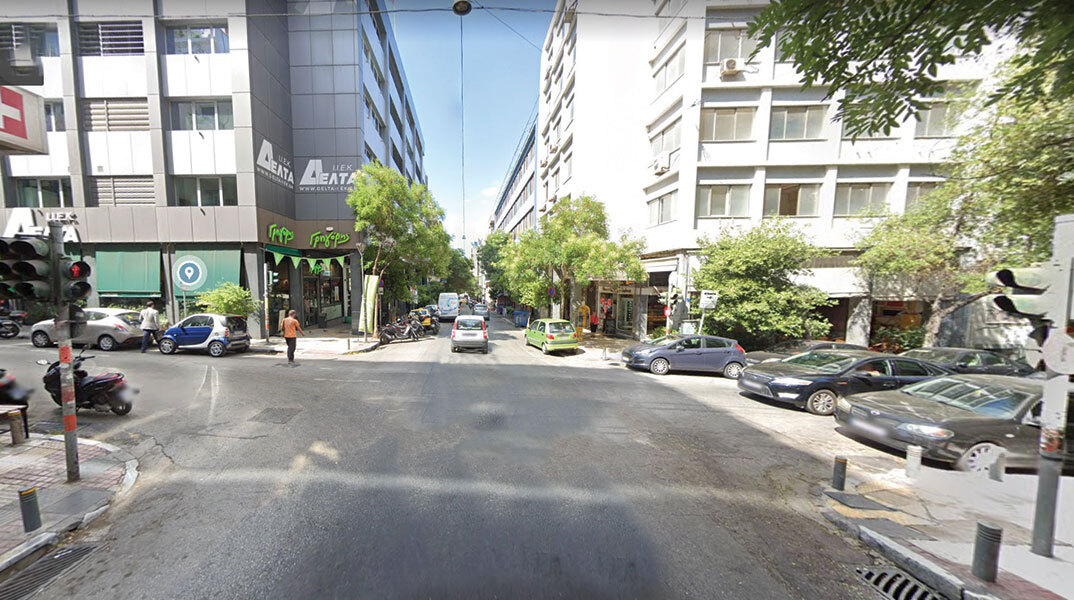 Σημερινή κατάσταση στη διασταύρωση Ιπποκράτους και Σκουφά, Αθήνα.