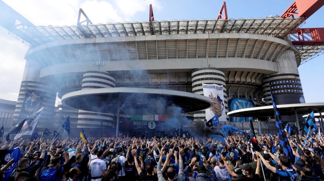 Η Μίλαν και η Ίντερ θα κατεδαφίσουν το ιστορικό στάδιο Σαν Σίρο για να χτίσουν νέο γήπεδο, σηματοδοτώντας μια νέα εποχή για το ιταλικό ποδόσφαιρο.