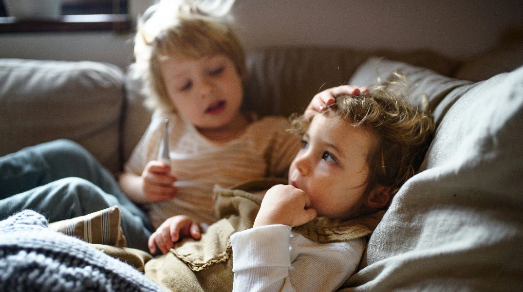 Γιατί τα μικρά παιδιά αρρωσταίνουν συνεχώς - Υπάρχει κάτι που μπορούν να κάνουν οι γονείς;