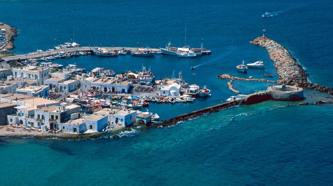 Πάρος: Η ελκυστική, χαλαρή εναλλακτική της Μυκόνου και της Σαντορίνης κέρδισε και φέτος τους Αμερικανούς 