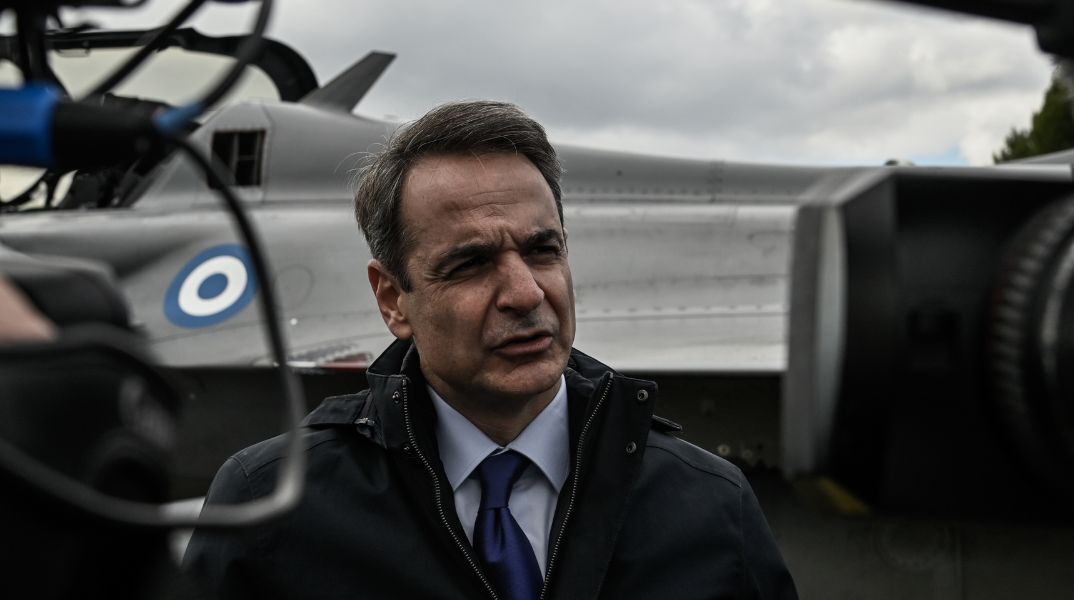 Ο Κυριάκος Μητσοτάκης ευχήθηκε «χρόνια πολλά» στην Πολεμική Αεροπορία, τονίζοντας ότι τα ελληνικά φτερά είναι ισχυρότερα και πιο έτοιμα από ποτέ.