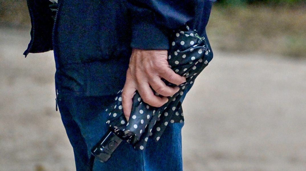 Καιρός: Επιδείνωση σήμερα, Δευτέρα 10 Νοεμβρίου, με βροχές και τοπικές καταιγίδες στα δυτικά και βόρεια, σύμφωνα με την πρόγνωση του meteo και της ΕΜΥ.