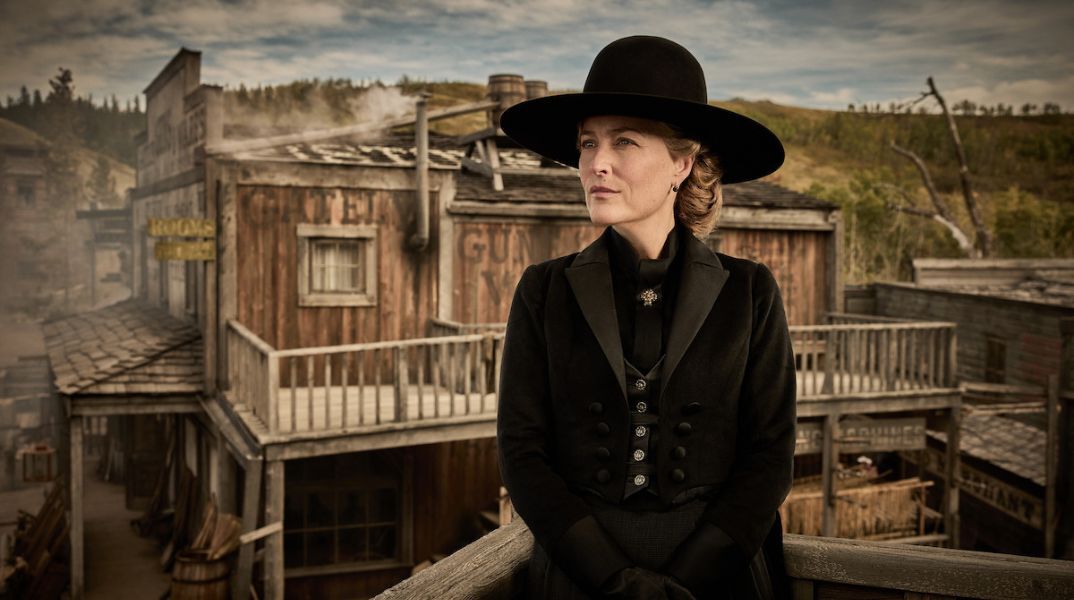 Το Netflix παρουσίασε το πρώτο τρέιλερ της γουέστερν σειράς The Abandons, με πρωταγωνίστριες τις Τζίλιαν Άντερσον και Λένα Χίντι