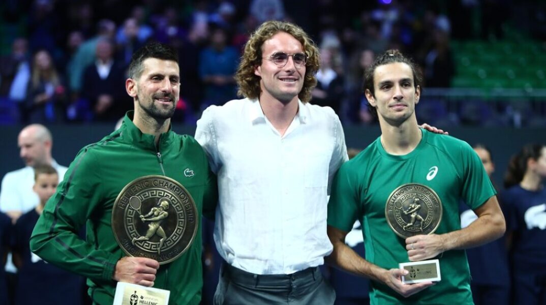 Πόζαρε με τους φιναλίστ του Hellenic Championship ο Τσιτσιπάς - Η ανάρτηση του Έλληνα τενίστα