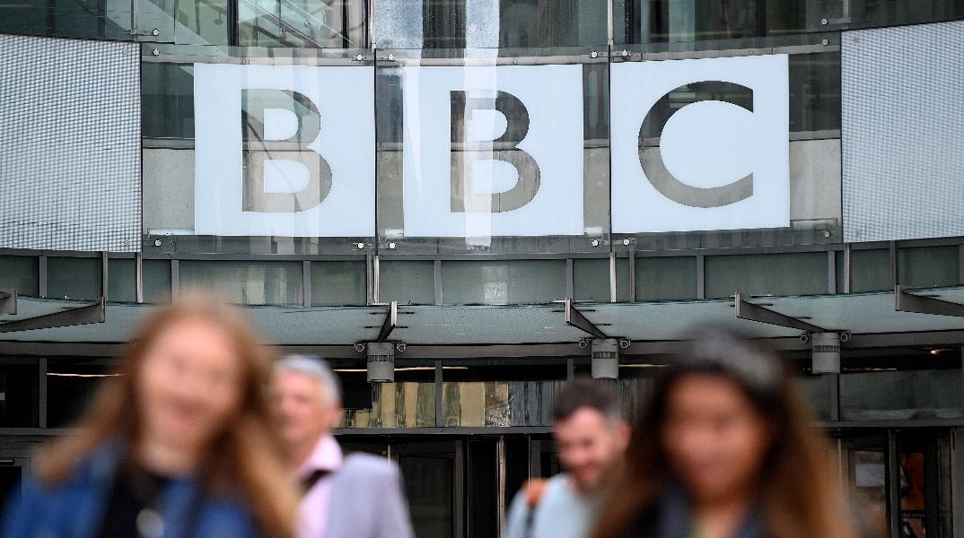 Οι παραιτήσεις στο BBC δεν οφείλονται μόνο στο μοντάζ της ομιλίας Τραμπ - Η ανάλυση του CNN