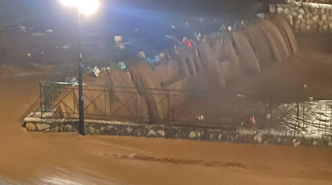 Προβλήματα από την κακοκαιρία σε Πρέβεζα και Βόνιτσα - Πού θα σημειωθούν ισχυρές βροχές σήμερα