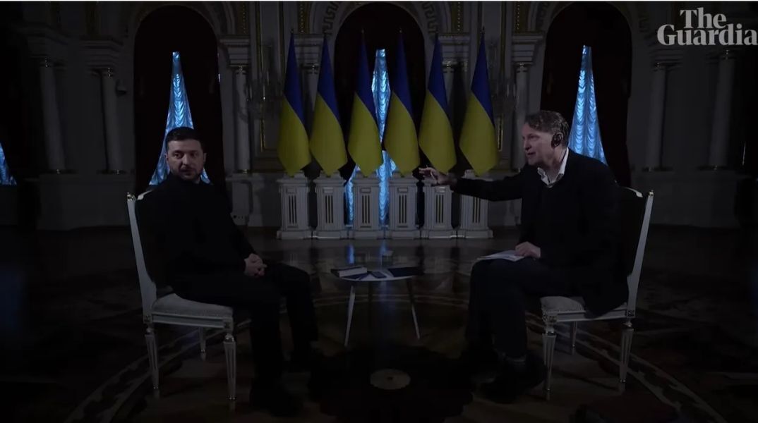 Συνέντευξη Ζελένσκι στον Guardian με διακοπές ρεύματος: Δεν φοβάμαι τον Τραμπ