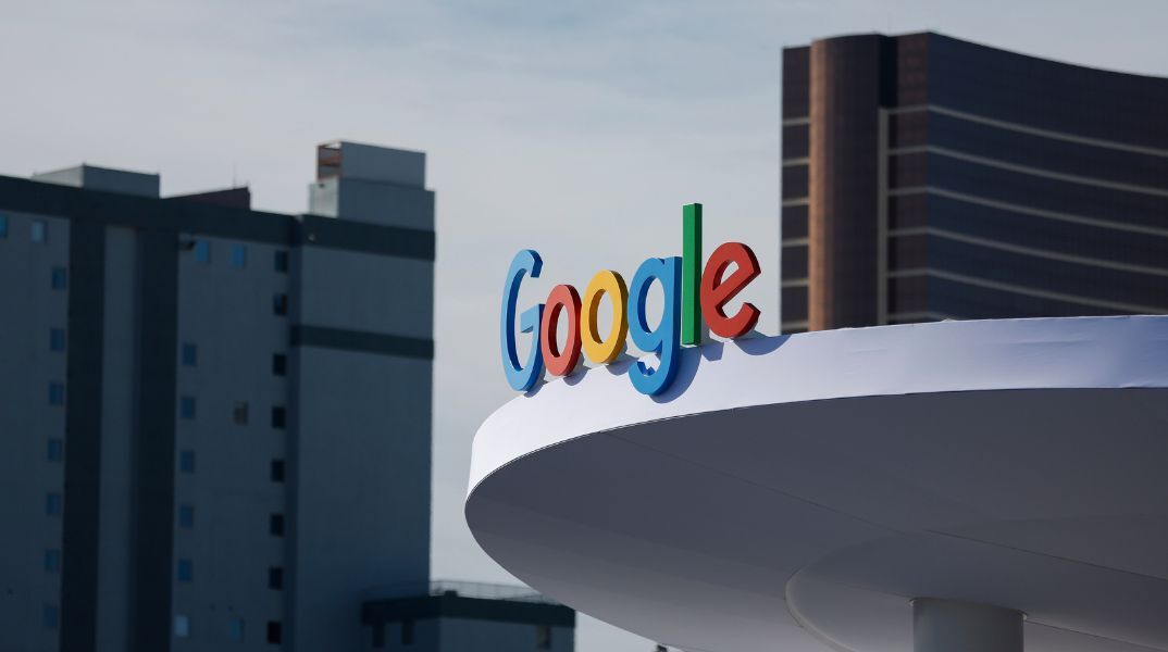 Η ΕΕ ερευνά τη Google για πιθανή παραβίαση του Νόμου για τις Ψηφιακές Αγορές λόγω υποβάθμισης εμπορικού περιεχομένου ειδησεογραφικών ιστότοπων.