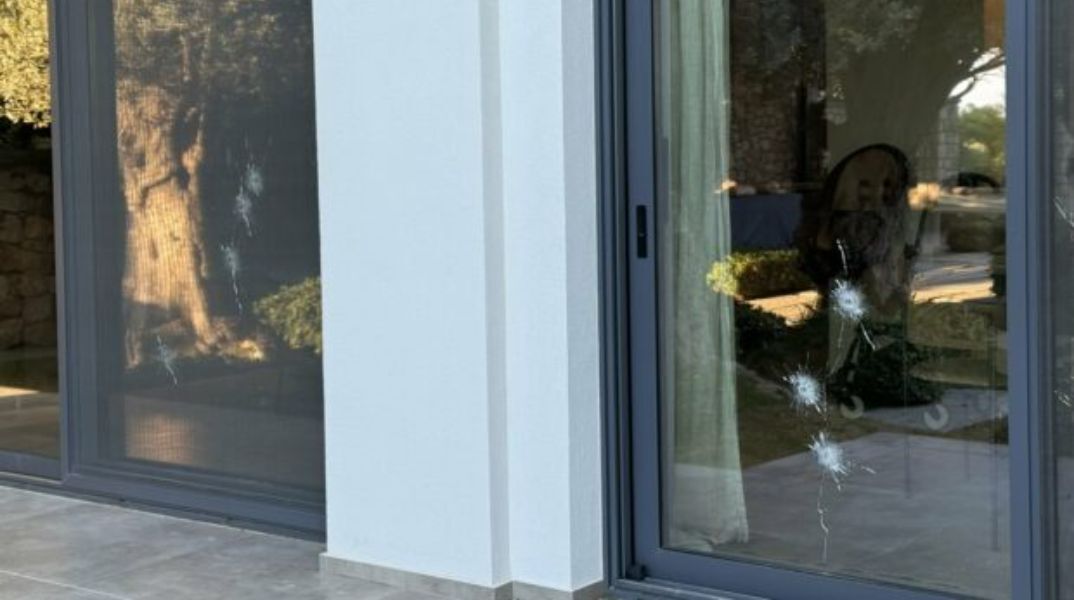 Σε σοκ ο επιχειρηματίας από τη Ρόδο μετά τους πυροβολισμούς: 3 φορές έκλεισαν τα φώτα - Μπορεί να με σκότωναν