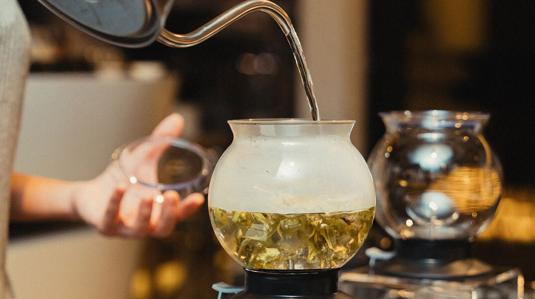 Τσάι στην εξοχή του Cézanne: Μια εμπειρία γευσιγνωσίας με ελληνικά βότανα στο Ίδρυμα Β&Ε Γουλανδρή