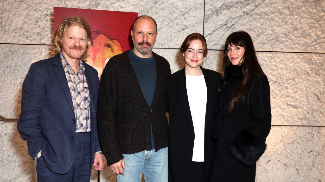 Η ηθοποιός Ντακότα Τζόνσον συντόνισε συζήτηση για το «Bugonia» του Γιώργου Λάνθιμου και πρότεινε με χιούμορ τον εαυτό της για την επόμενη ταινία του.